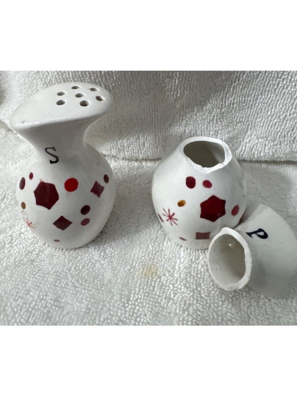Novelty Salt & Pepper Shakers with Damage MCM Vintage